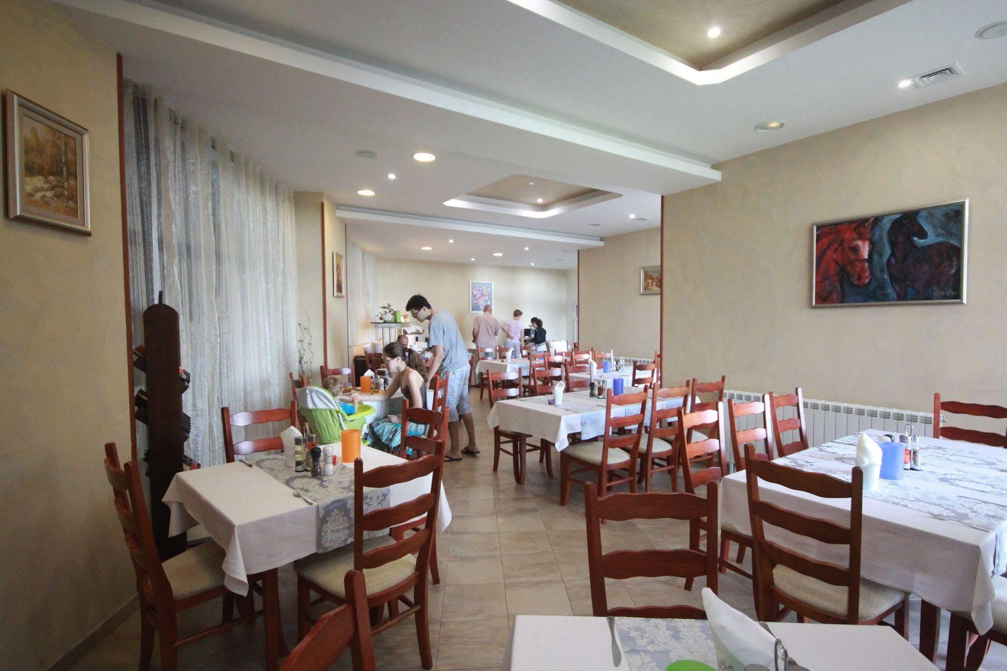 Dafovska Hotel Pamporovo Extérieur photo